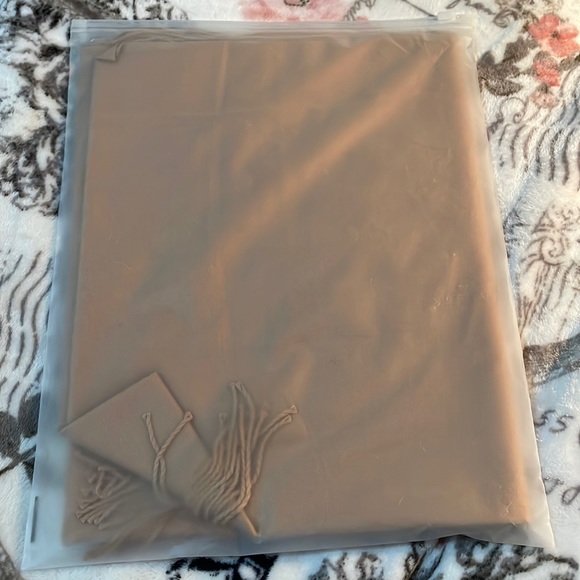 Tan Scarf - Picture 12 of 13